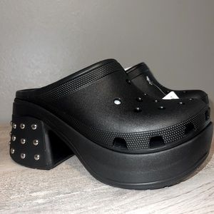 BRAND NEW Black Crocs Siren Studded Heel Clog Size 9 Women’s - NWT New With Tags